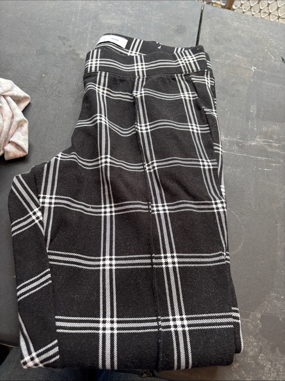 Women’s old navy Stevie Black Plaid Pants